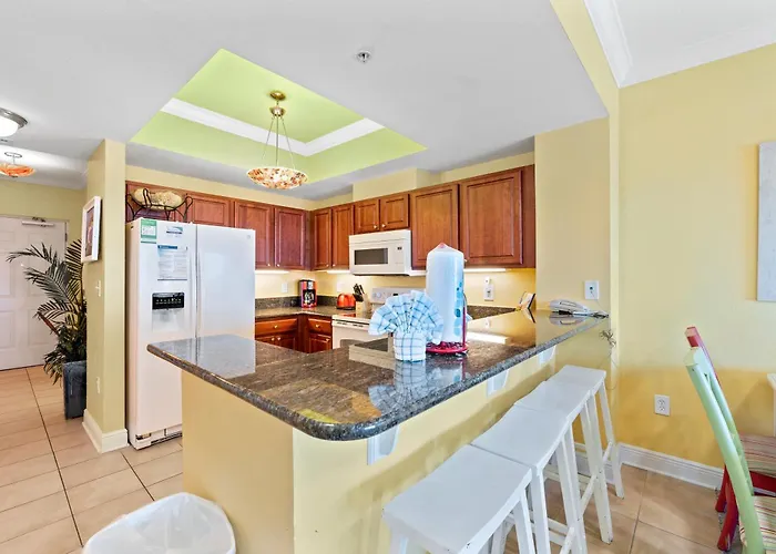 Crystal Tower Apartment *
